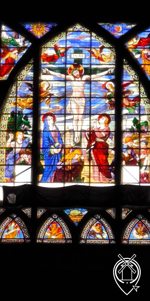 eglise-saint-jean-montmartre-facade-vitraux eglise-saint-jean-montmartre-facade-vitraux